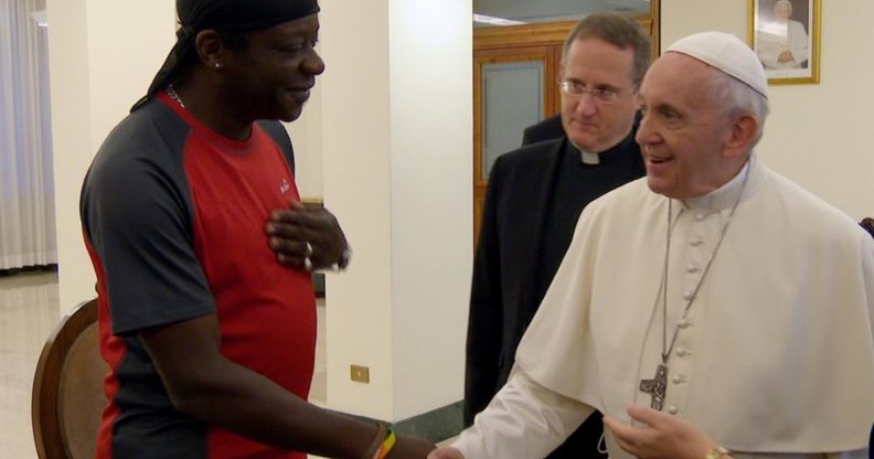 Gay comedian Stephen K Amos meets Pope Francis (BBC)