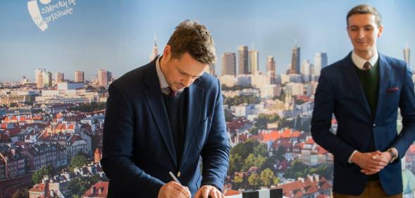 Rafal Trzaskowski signs the declaration on February 18th 2019