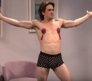 Game of Thrones star Kit Harington performs a drag show on SNL.