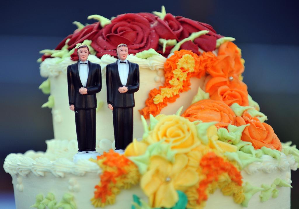 Same-sex marriage cake toppers