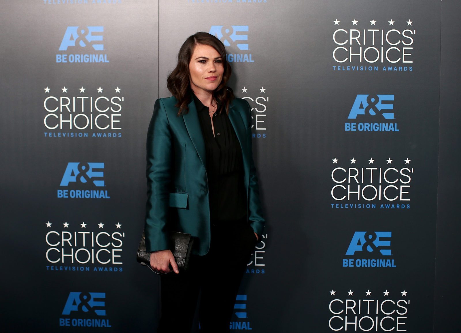 Clea DuVall joins cast of Handmaid's Tale as wife of Ofglen | Page 2 of