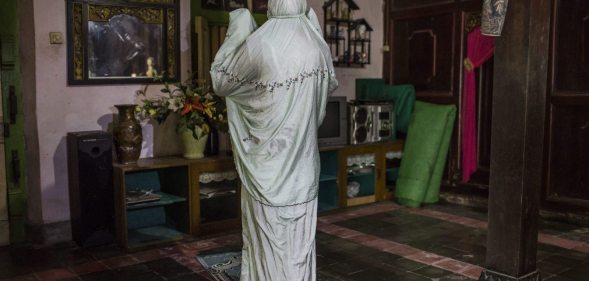 Shinta Ratri, leader of the trans school