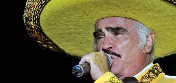 Mexican singer Vicente Fernandez performs during his concert on February 20, 2009 in Cali, department of Valle del Cauca, Colombia.