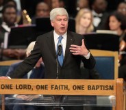 Michigan Governor Rick Snyder speaks at the funeral for Aretha Franklin. (Scott Olson/Getty Images)