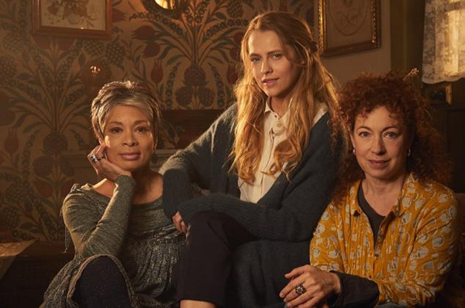 A Discovery of Witches: Lesbian witch show