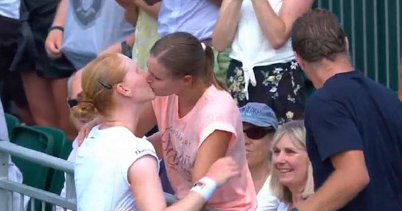 Pornografik filmlar onanizm paytida ushlangan