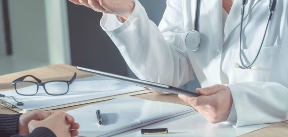 A doctor giving the uncomfortable news (stevanovicigor)