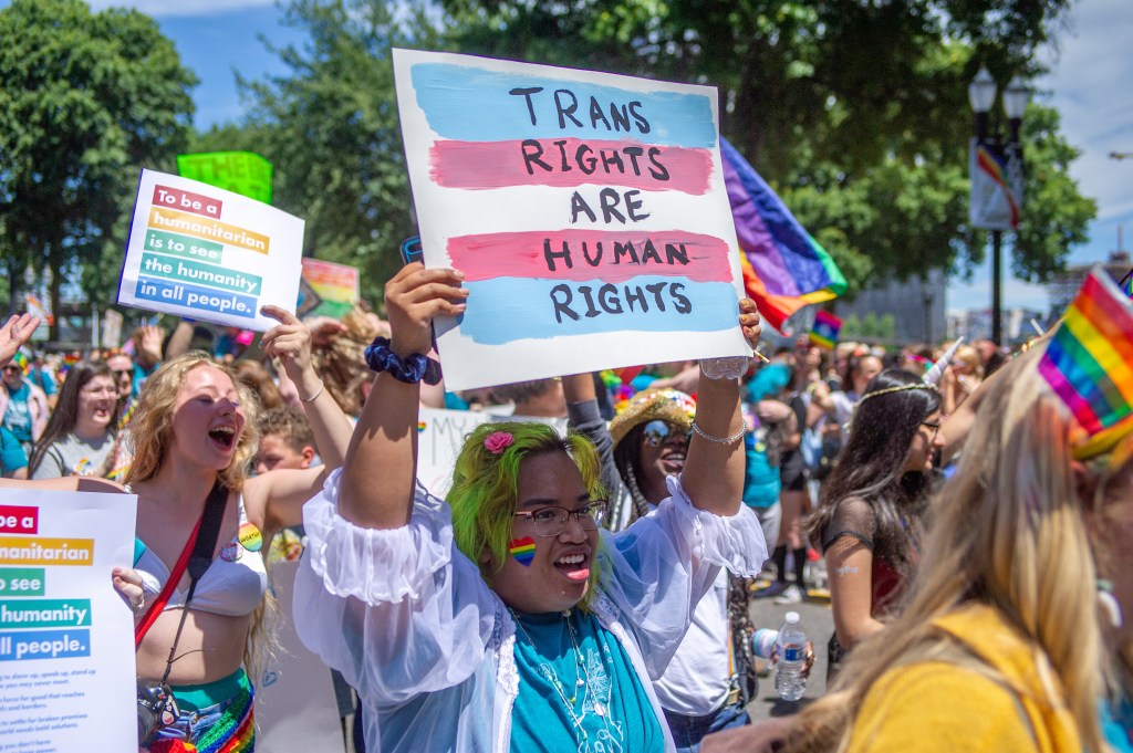 Hate-crime laws updated in Oregon to include gender identity | PinkNews