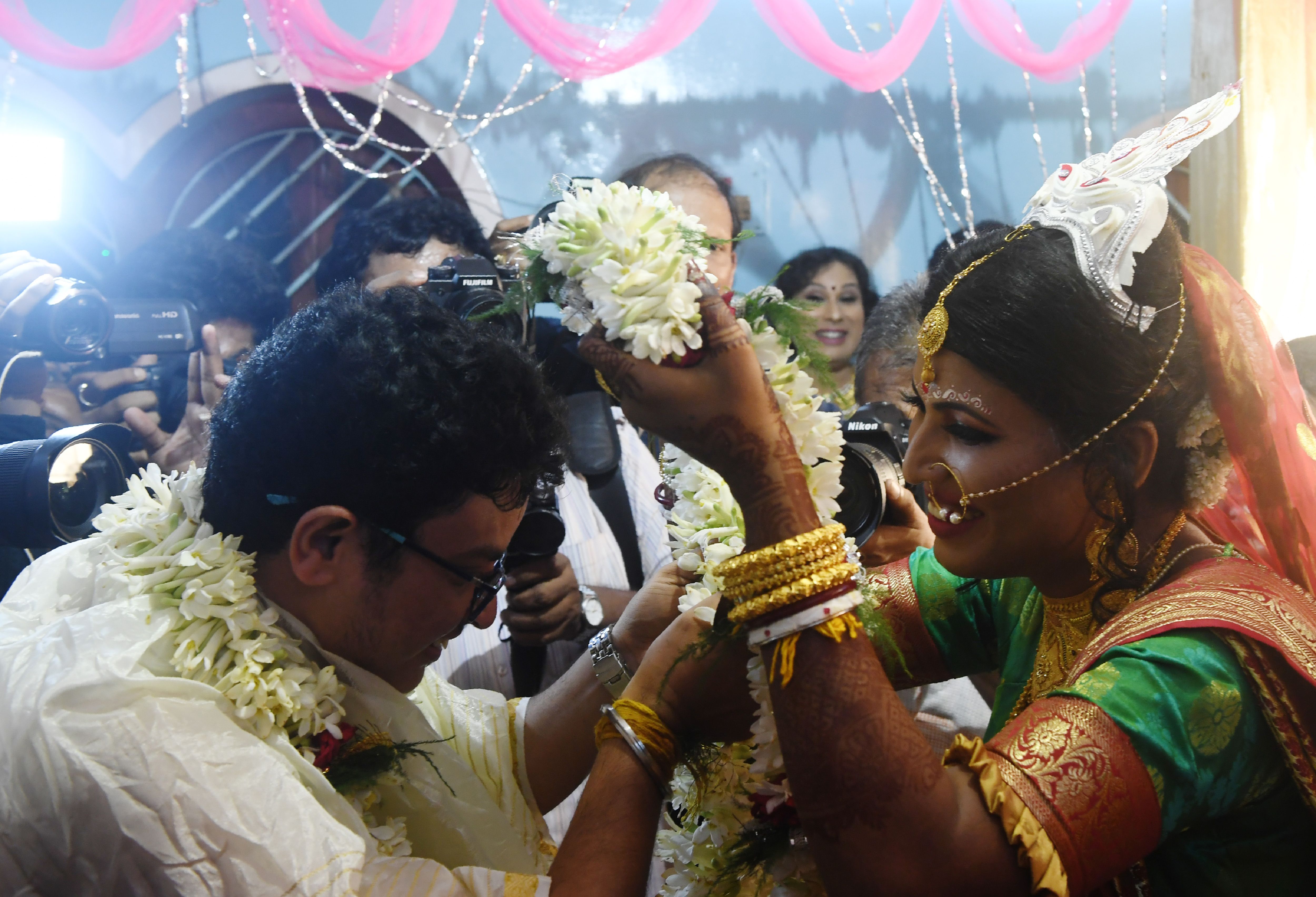 Trans man and trans woman marry in beautiful Indian wedding ceremony PinkNews