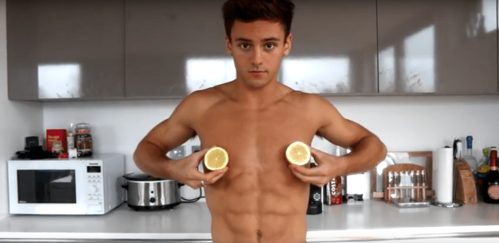 Tom Daley was been caught in a crossfire of criticism again for a video where he recommends drinking lemon juice. (Screen capture via YouTube)