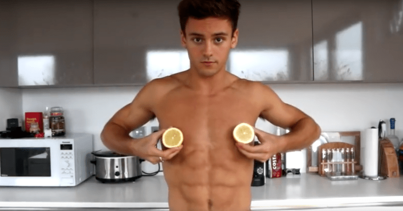 Tom Daley was been caught in a crossfire of criticism again for a video where he recommends drinking lemon juice. (Screen capture via YouTube)