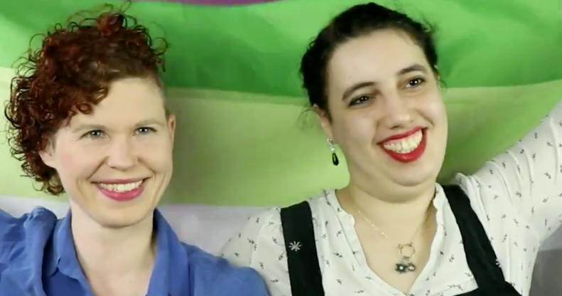 Lisa Burscheidt (L) and Samantha Marcus (R) aromatic folk in an 'opt-in, opt-out relationship'. (PinkNews)
