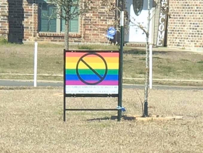 anti-LGBT+ lesbian couple sign Louisiana