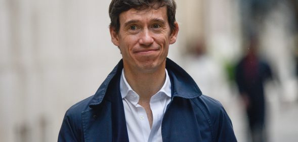 No, Rory Stewart, transgender prisoners aren't "raping female prison staff"