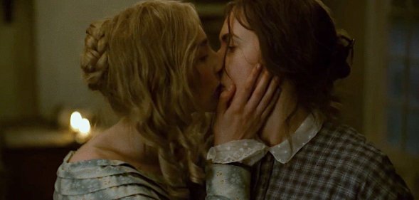 Kate Winslet Saoirse Ronan kiss Ammonite