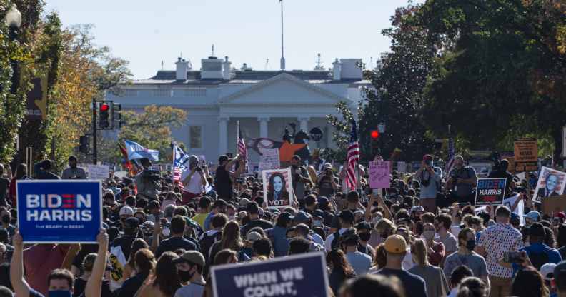 Crowds troll Donald Trump by dancing the YMCA outside the White House