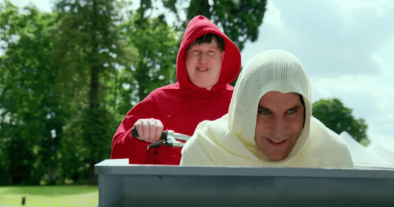 Matt Lucas and Noel Fielding reenacting the iconic E.T scene on Bake Off, season 4 episode 7