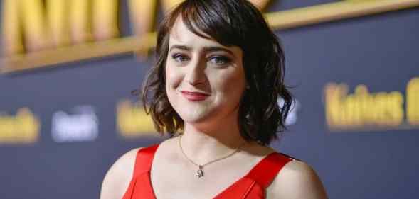 Mara Wilson in a red dress