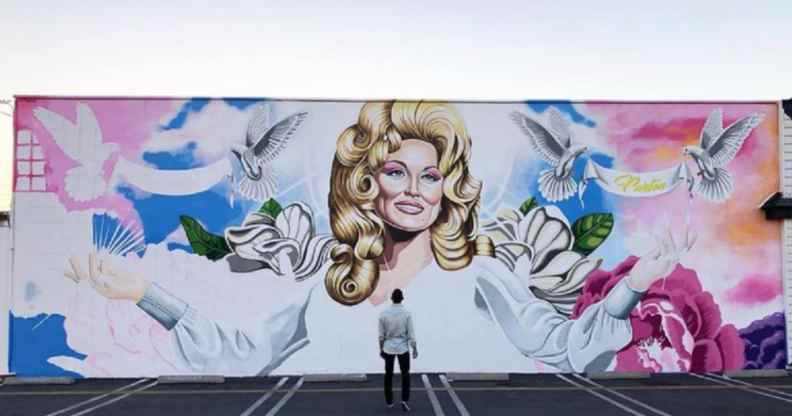 Dolly Parton mural