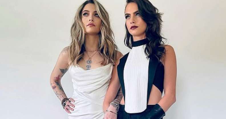 Paris Jackson (L) and Cara Delevingne pose for a photo before heading to an Oscars party