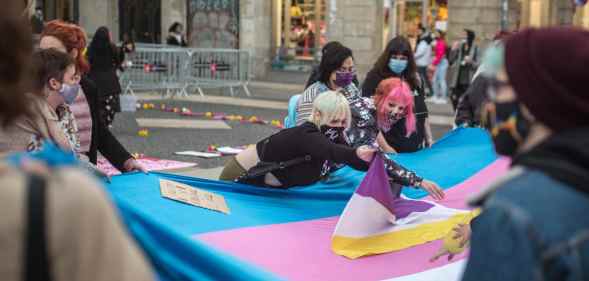 122,000 people demand UK legally recognises non-binary people