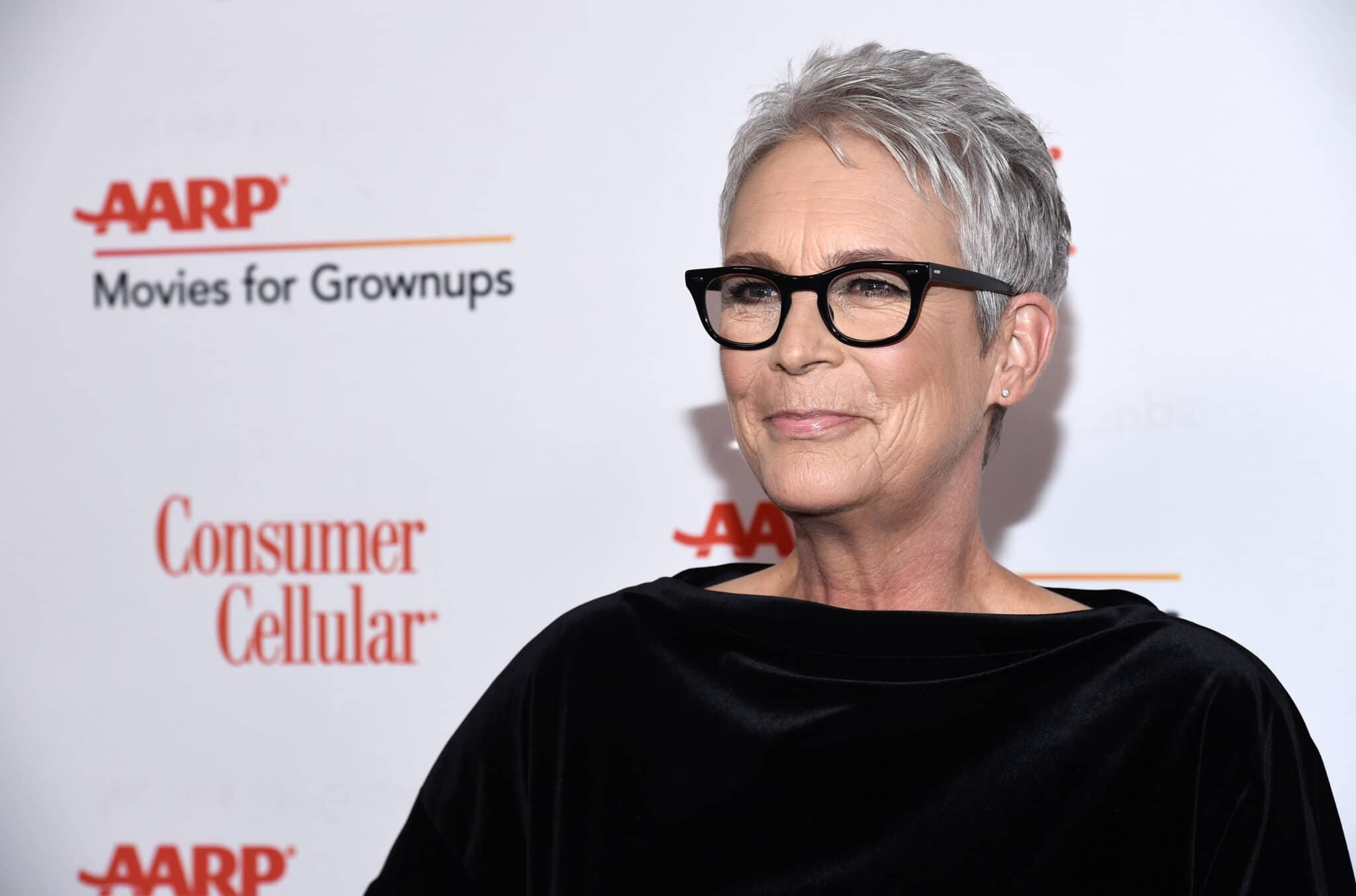 Jamie Lee Curtis to officiate daughter's cosplay wedding in WoW costume