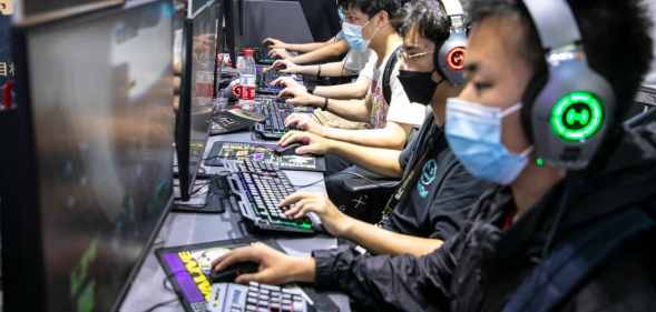 Chinese teens to have gaming time limited
