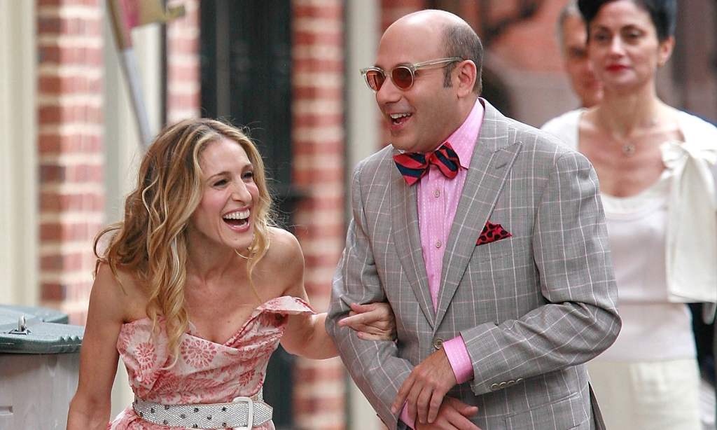 Willie Garson and Sarah Jessica Parker on the set of Sex and the City, laughing