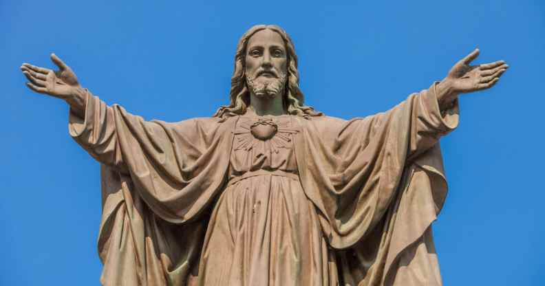 statue of jesus
