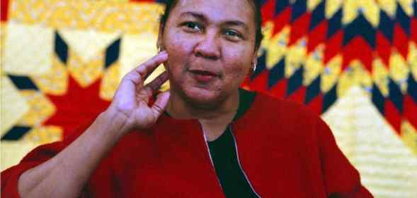 Black feminist bell hooks