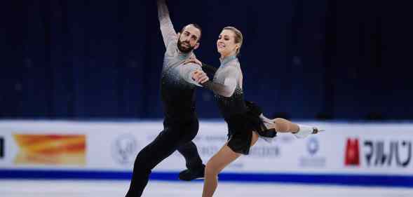 Ashley Cain-Gribble (R) and Timothy LeDuc skating