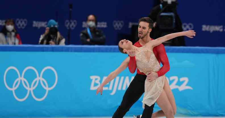 'Breathtaking' figure skating routine wins gold at Winter Olympics