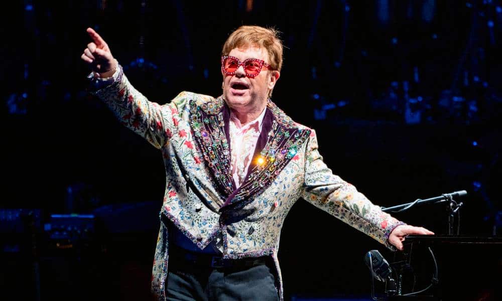 Elton John writes heartfelt message to sons for his 75th birthday(02)