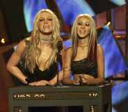 Britney Spears (L) and Christina Aguilera (R) at the 2000 MTV Video Music Awards.