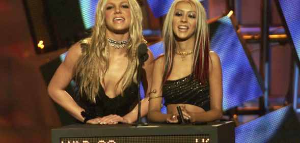 Britney Spears (L) and Christina Aguilera (R) at the 2000 MTV Video Music Awards.