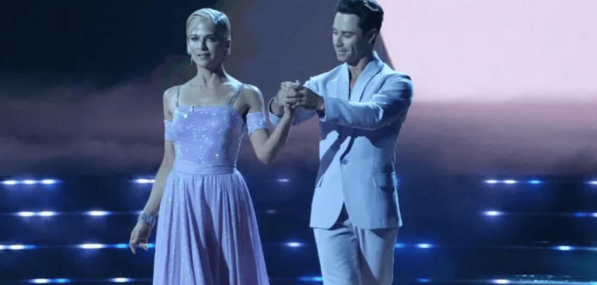 Selma Blair performs on Dancing With the Stars with dance partner Sasha Farber