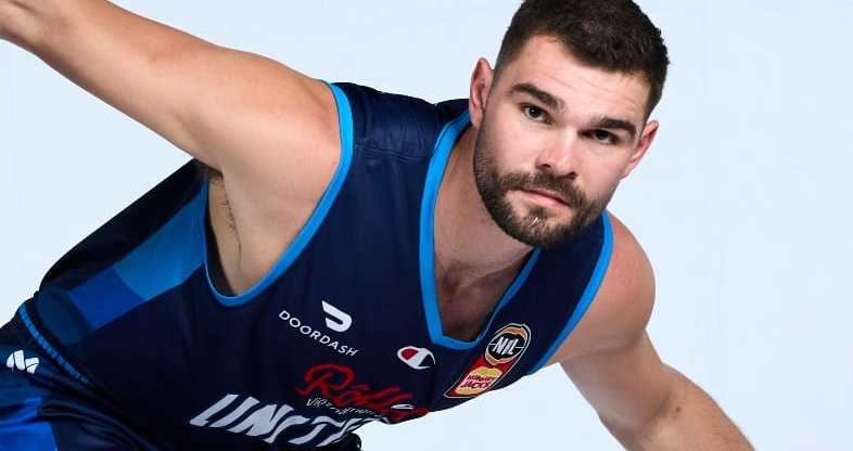 Isaac Humphries