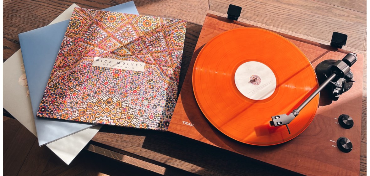 VinylBox curates vinyl collections according to your taste.