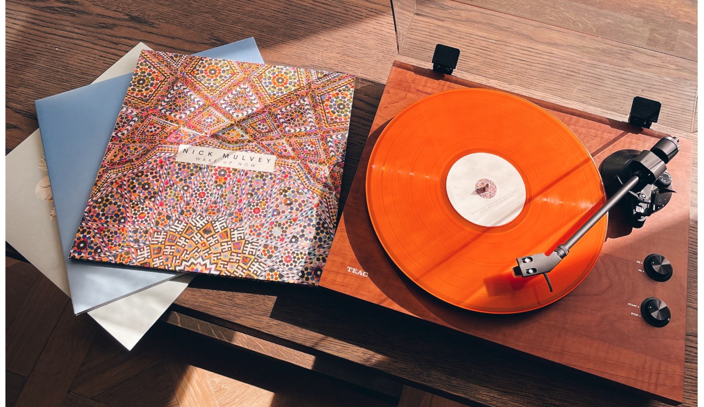 VinylBox curates vinyl collections according to your taste.