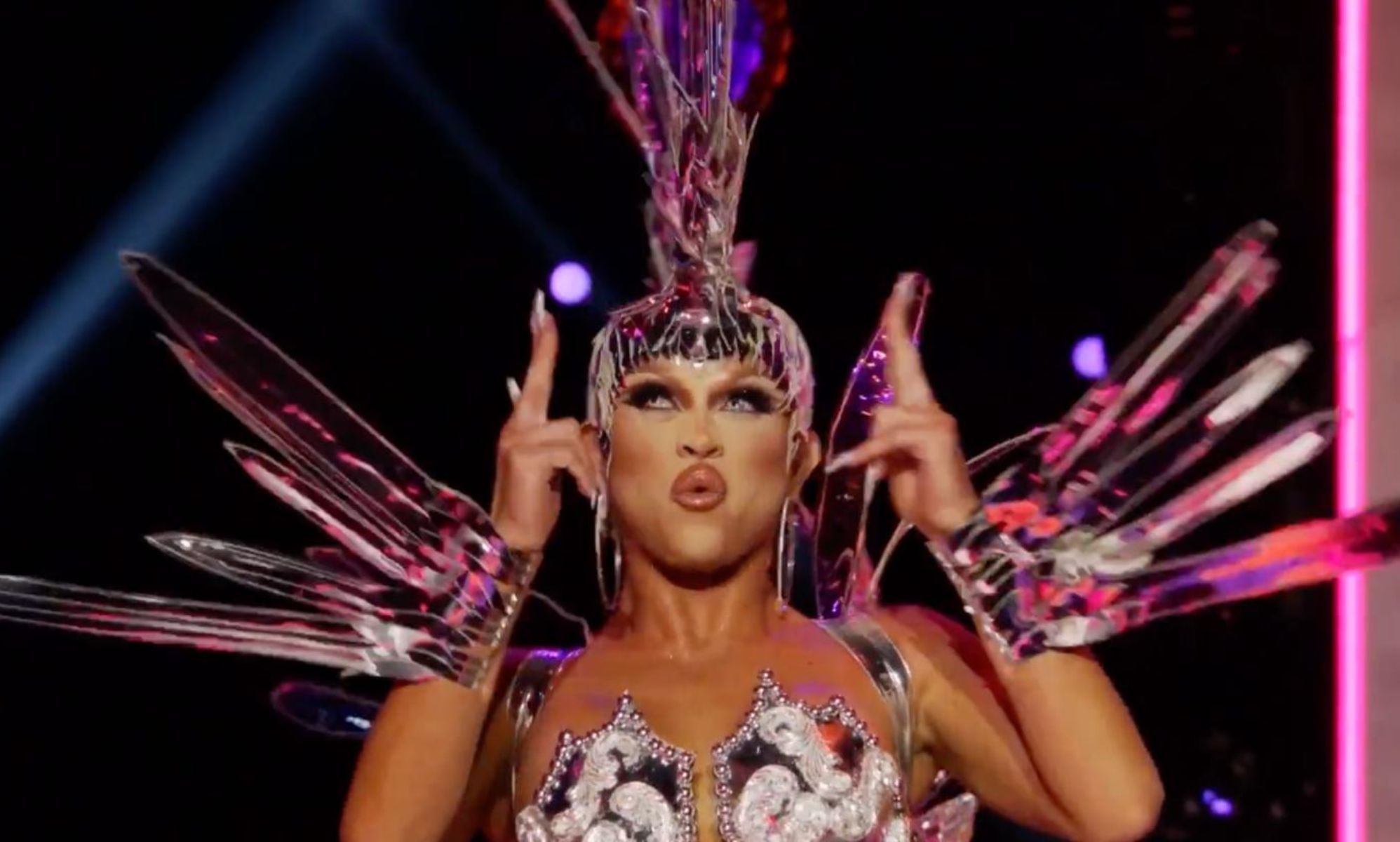 Drag Race: Yvie Oddly shares full-frontal nude to 'save Twitter'