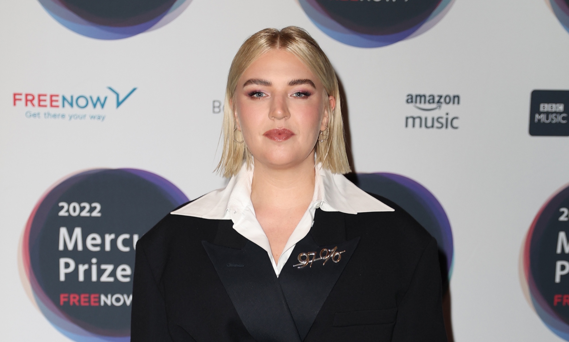 Self Esteem Blasts Trolls After Appearing On The Late Late Show Self esteem blasts trolls after appearing on the late late show