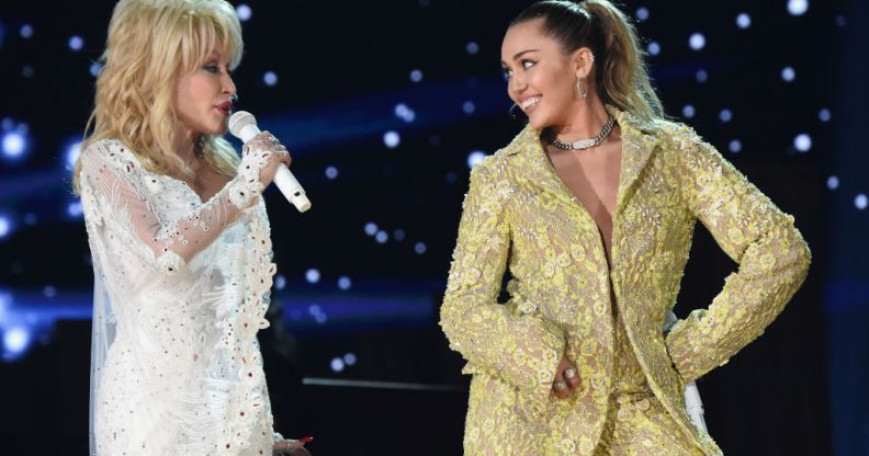 Dolly Parton and Miley Cyrus perform a duet.