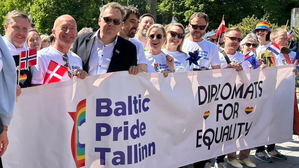 Эстония станет первой страной Балтии, легализовавшей однополые браки