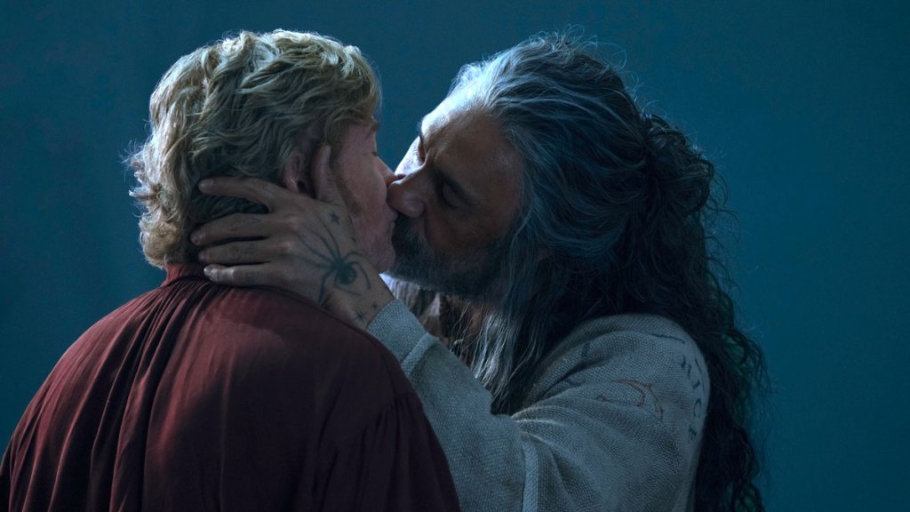 Blackbeard and Stede Bonnet kiss in Our Flag Means Death (HBO)