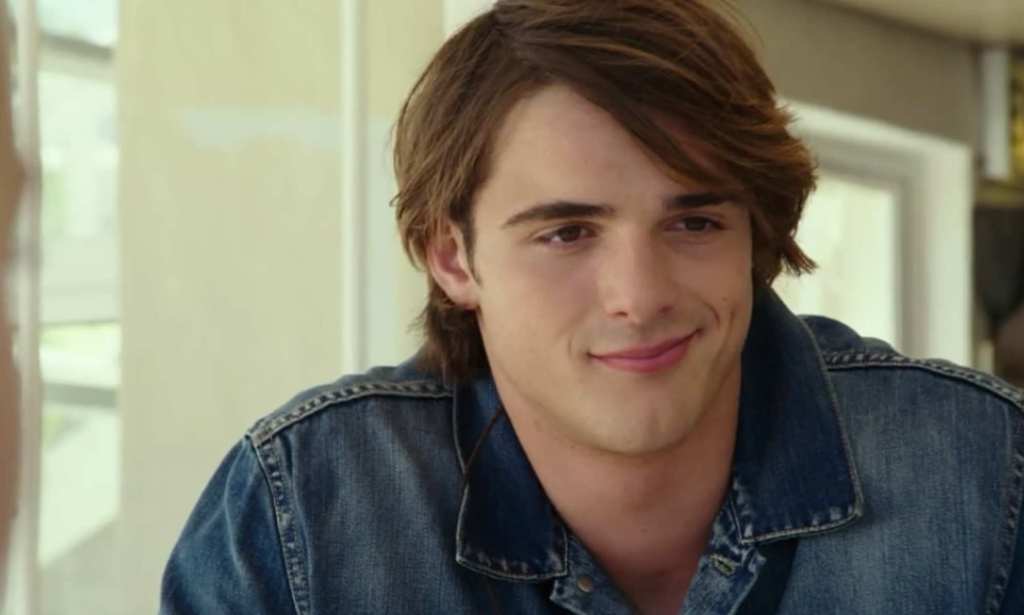 Jacob Elordi as Noah Flynn in The Kissing Booth