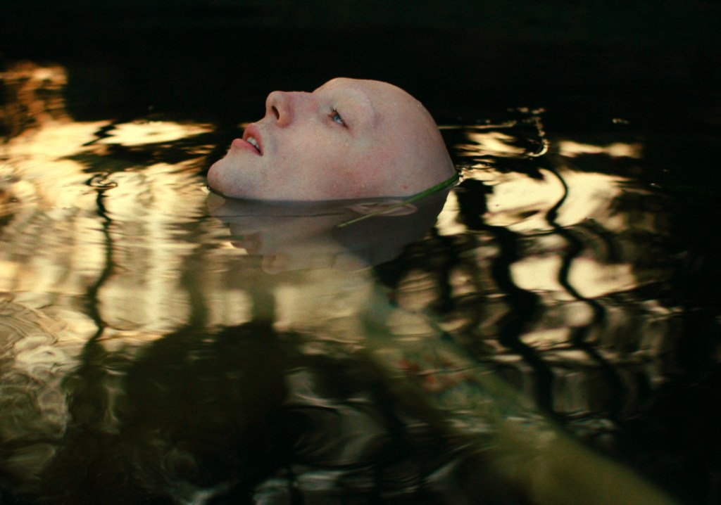 A still from Queendom.