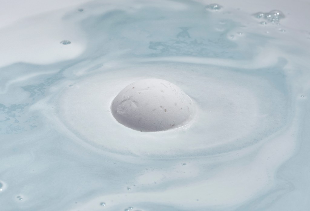 Lush releases Saltburninspired bath bomb
