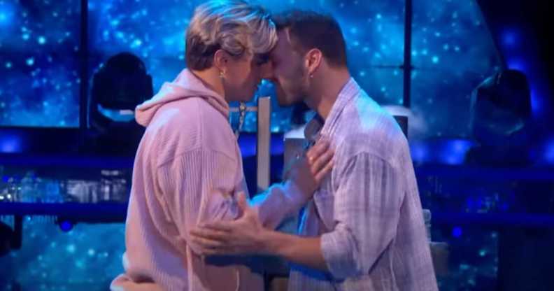 Nikita Kuzmin and Vito Coppola perform to Something Just Like This.