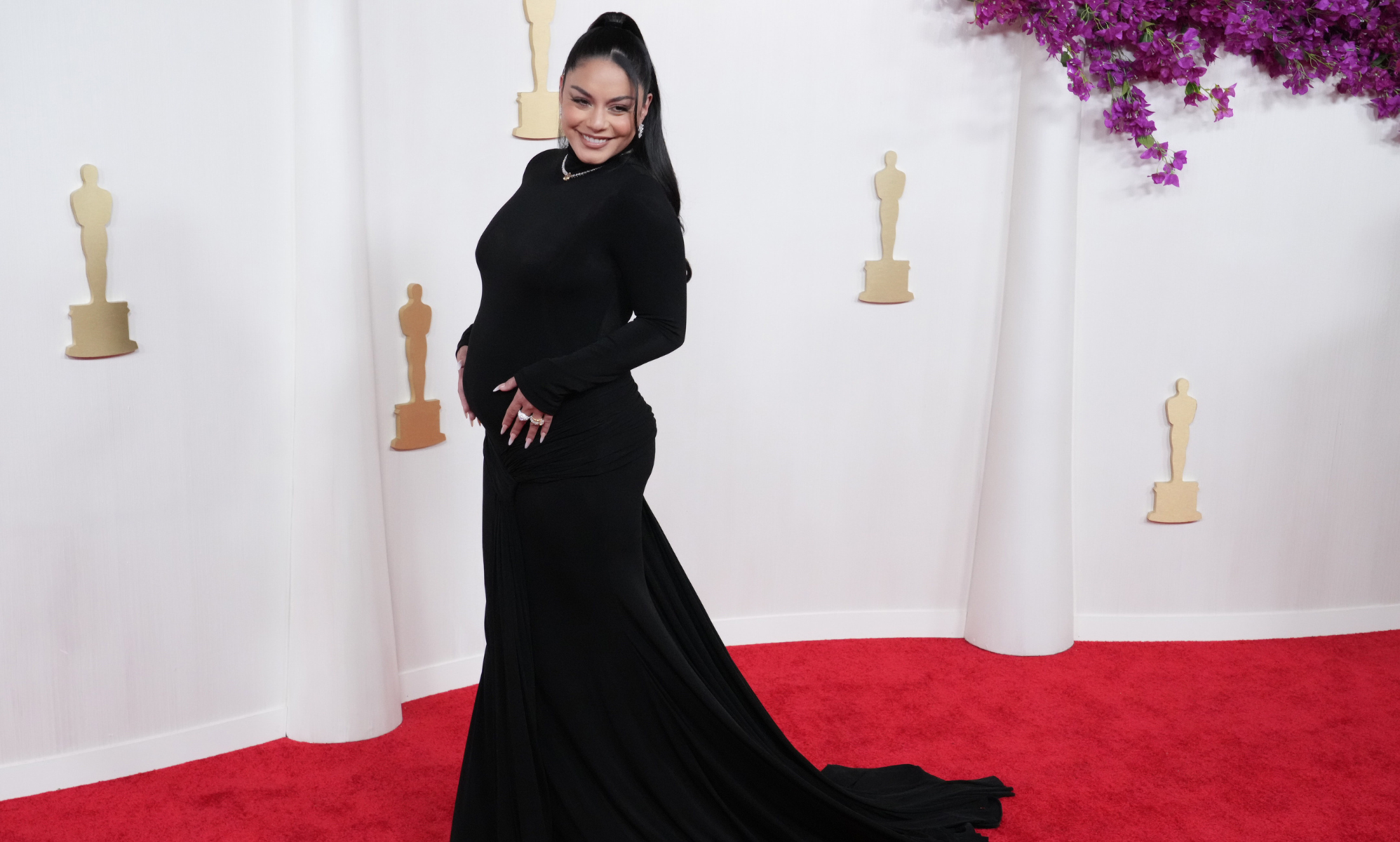 Vanessa Hudgens confirms her pregnancy at the 2024 Oscars - Vimarsana News