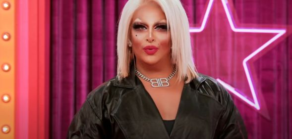 Roxxxy Andrews entering the Werk Room in Drag Race All Stars 9.